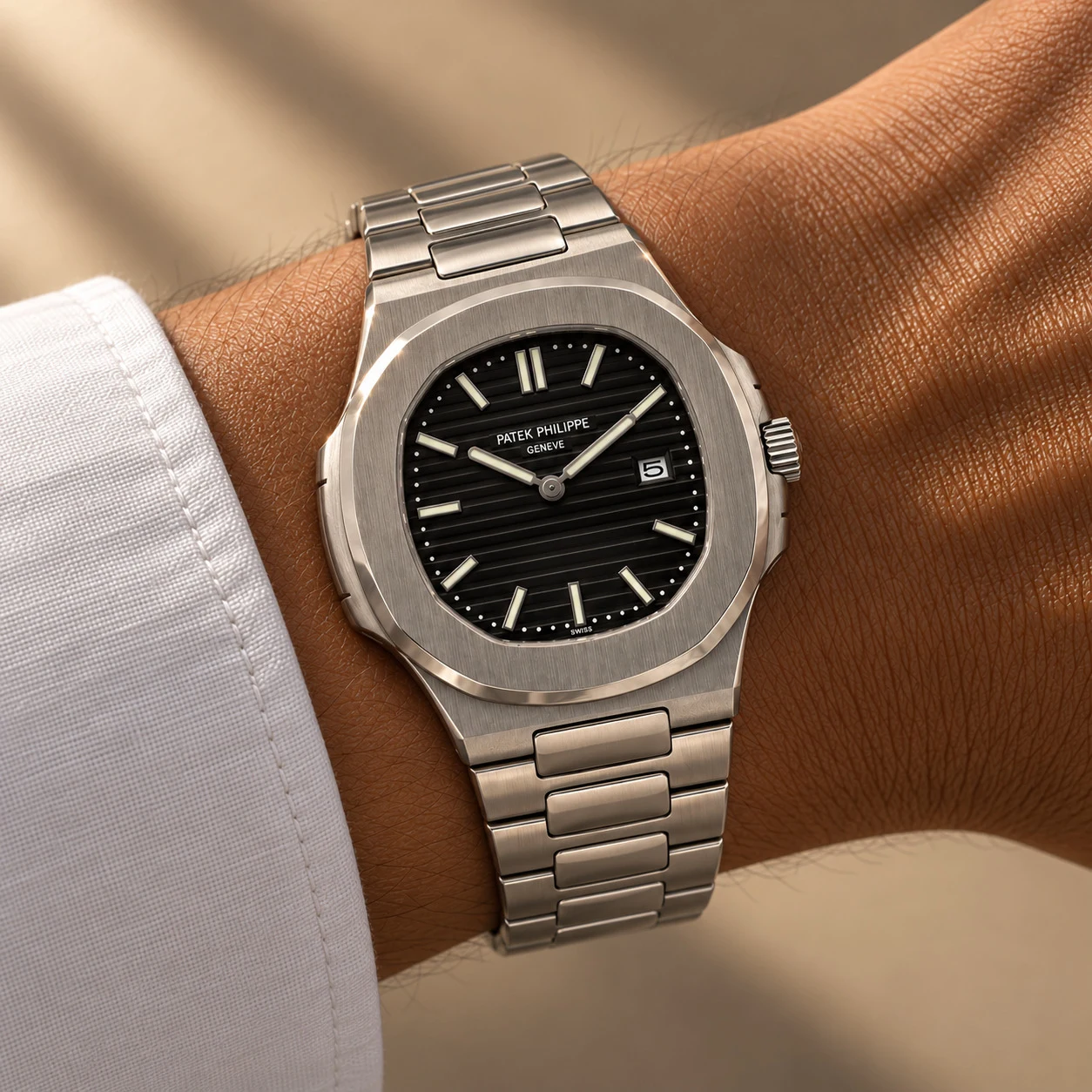ساعت مردانه پتک فیلیپ  Patek Philippe مدل ناتیلوس  Nautilus black dial