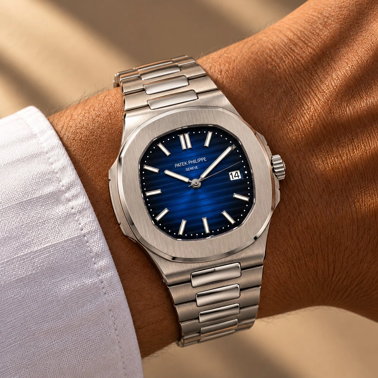 ساعت مردانه پتک فیلیپ  Patek Philippe مدل ناتیلوس Nautilus